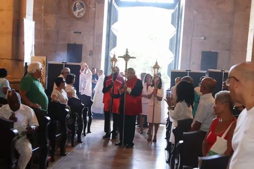 
				
					Fiéis celebram Bom Jesus dos Navegantes e Nossa Senhora da Boa Viagem
				
				