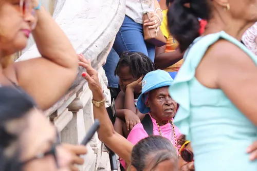 
				
					Fiéis lotam igreja em reverência à Nossa Senhora da Conceição da Praia
				
				