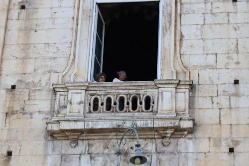 
				
					Fiéis lotam igreja em reverência à Nossa Senhora da Conceição da Praia
				
				