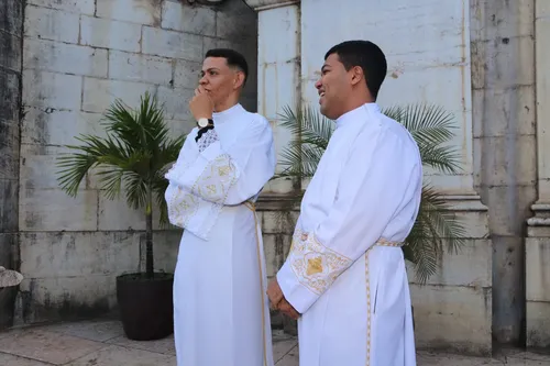 
				
					Fiéis lotam igreja em reverência à Nossa Senhora da Conceição da Praia
				
				