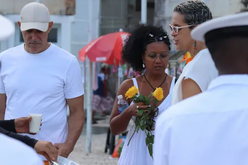 
				
					Fiéis lotam igreja em reverência à Nossa Senhora da Conceição da Praia
				
				