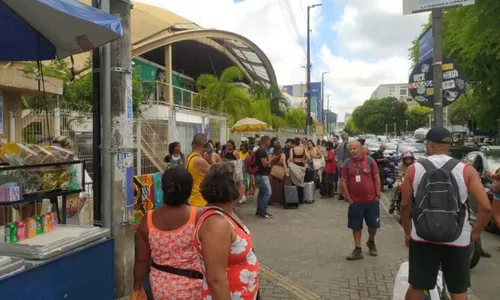 
				
					Fila intensa no Ferry-Boat marca 1º dia de feriadão de fim de ano
				
				