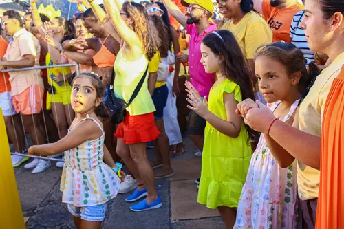 
				
					Filhas de Ivete Sangalo roubam a cena em gravação de EP em Salvador
				
				