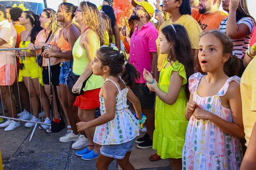 
				
					Filhas de Ivete Sangalo roubam a cena em gravação de EP em Salvador
				
				