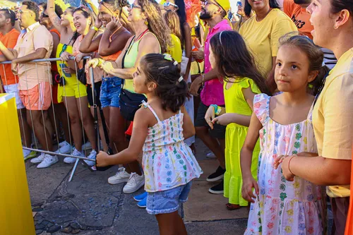 
				
					Filhas de Ivete Sangalo roubam a cena em gravação de EP em Salvador
				
				