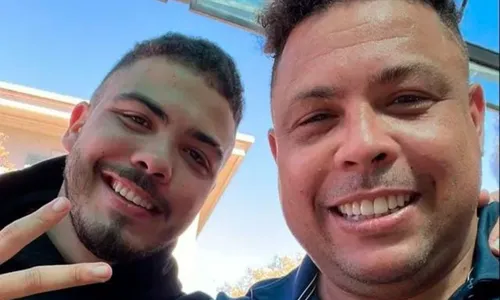
				
					Filho de Ronaldo Fenômeno passa por transformação após pesar 120 kg
				
				