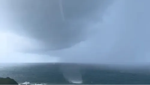
				
					Frente fria se desloca, mas risco de deslizamentos segue em Salvador
				
				