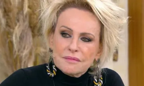 
				
					'BBB 25': Ana Maria comete gafe ao vivo e confunde Mateus com brother
				
				