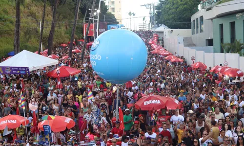 
				
					Furdunço: atrações agitam multidão no pré-Carnaval em Salvador; VÍDEOS
				
				