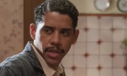 
				
					Garota do Momento: Beto expõe crimes e acaba com Juliano e Maristela
				
				