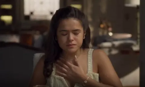 
				
					'Garota do Momento': Bia vira chacota e sofre com armação de rival
				
				