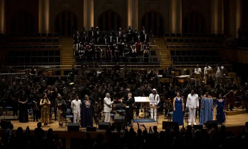 
				
					Gilberto Gil reúne 150 artistas em ópera na Concha Acústica
				
				