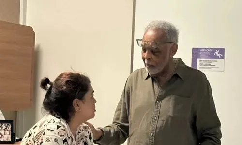 
				
					Gilberto Gil anuncia alta de Preta Gil e comemora: ‘De volta’
				
				