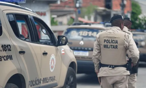 
				
					Polícia apreende 60kg de maconha e munição em Itabuna, na Bahia
				
				