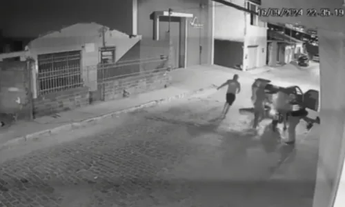 
					Homem é preso após tentar sequestrar mototaxista em Salvador
				
				