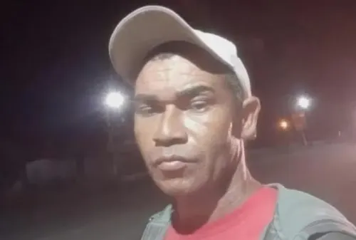 
				
					Homem morre após ser esfaqueado pelo próprio primo na Bahia
				
				