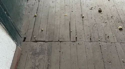 
					'Igreja de ouro' segue interditada em Salvador 6 meses após tragédia
				
				