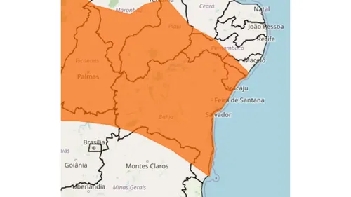 
				
					Inmet emite alerta laranja de chuvas intensas na Bahia
				
				