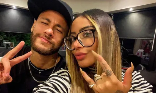 
				
					Irmã de Neymar defende jogador após críticas do presidente do Botafogo
				
				