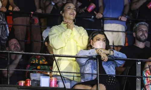 
				
					Ivete Sangalo e Preta Gil se emocionam em show de Liniker no RJ; FOTOS
				
				