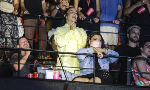 
				
					Ivete Sangalo e Preta Gil se emocionam em show de Liniker no RJ; FOTOS
				
				