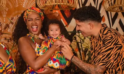 
				
					Iza e Yuri Lima batizam a filha Nala na Igreja da Penha no Rio; FOTO
				
				