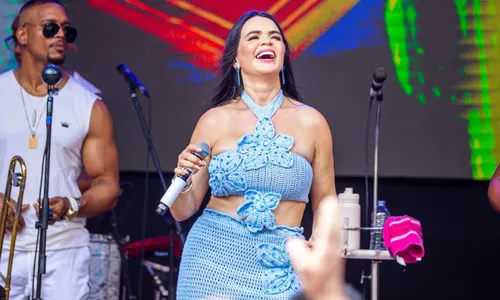 Jeanne Lima e Léo Estakazero lotam show especial no Pelourinho; VÍDEO