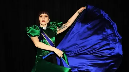 
				
					Lady Gaga surpreende e agradece a brasileiros após quebrar recorde
				
				