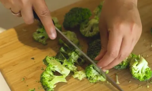 
				
					Lanche antioxidante: faça toast de brócolis gratinado na air fryer
				
				