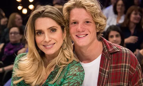 
				
					Letícia Spiller revela não ter visto novela do filho; saiba motivo
				
				