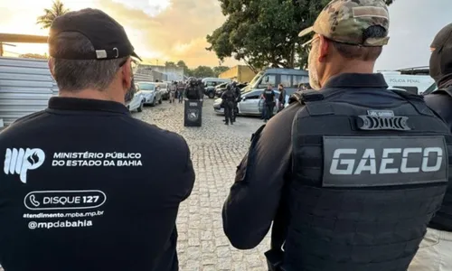 
				
					Líder de facção criminosa no sul da Bahia é preso em Ilhéus
				
				