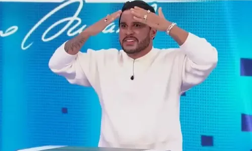 
				
					Lucas Guimarães vira piada ao comemorar audiência de programa no SBT
				
				