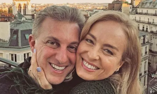 
					Angélica expõe crise no casamento com Luciano Huck: 'Amando menos'
				
				