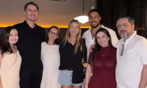 
				
					Maike tem encontro especial com mãe de Renata após romance ficar sério
				
				