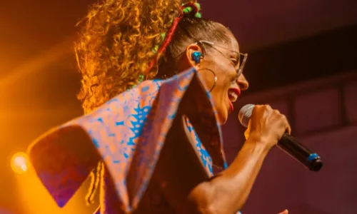 
				
					Márcia Castro lança projeto de Samba Reggae no YouTube; assista
				
				