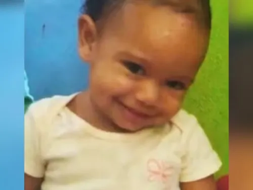 
				
					Menina de 1 ano e 5 meses morre atropelada pelo avô em Porto Seguro
				
				