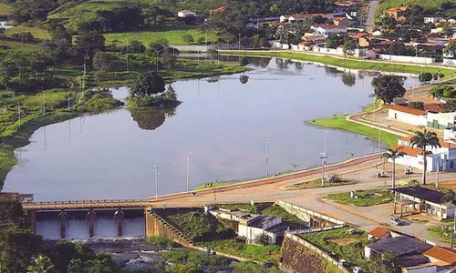 
				
					Menino de 5 anos morre eletrocutado ao encostar em cerca na Bahia
				
				