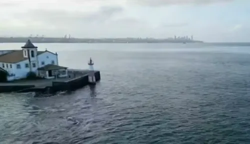 
				
					Mergulhador desaparece durante trabalho na ponte Salvador-Itaparica
				
				