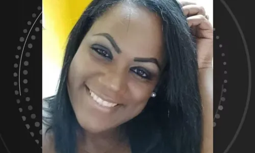 
				
					Morre mulher que foi atacada com ácido pelo ex-companheiro em Salvador
				
				