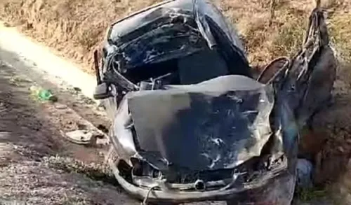 
				
					Morre terceira vítima de acidente entre carro e caminhão na BR-116
				
				