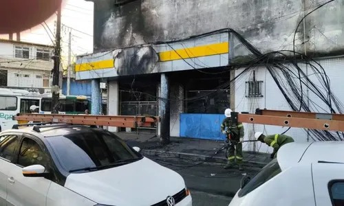 
				
					Motociclista morre ao bater a cabeça na pista após acidente
				
				