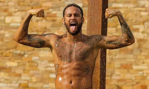 
				
					Neymar faz compra de R$ 7,7 milhões e surpreende web
				
				