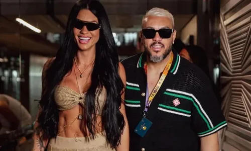 
				
					Namorada de Belo usa colar avaliado em R$ 50 mil no Festival de Cannes
				
				