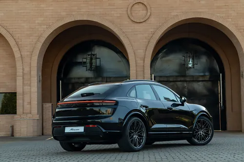 
				
					Novo Porsche Macan é lançado no mercado brasileiro
				
				