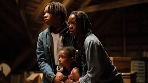
				
					Novo terror da Blumhouse, 'A Mulher no Jardim' chega aos cinemas
				
				
