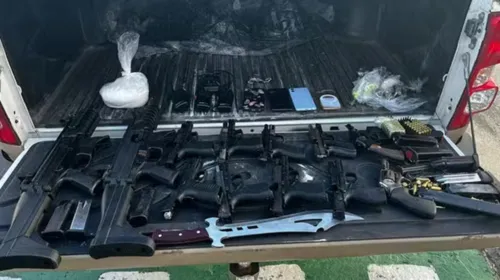 
				
					O que se sabe sobre operação policial com 12 mortes em Salvador
				
				