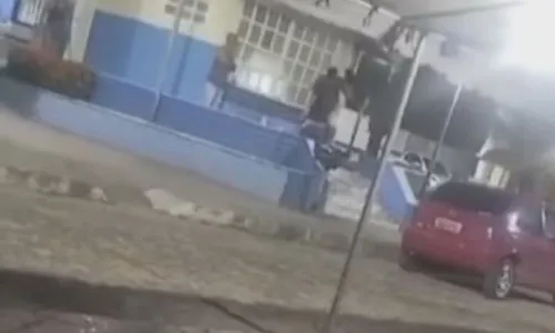 
				
					PM aposentado é preso suspeito de tentar matar irmão e sobrinho na BA
				
				