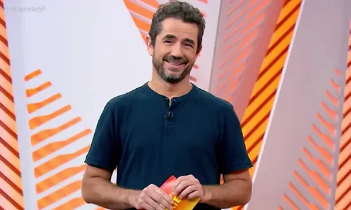 
				
					Felipe Andreoli e Rafa Brites celebram 1ª dia de trabalho na Record
				
				