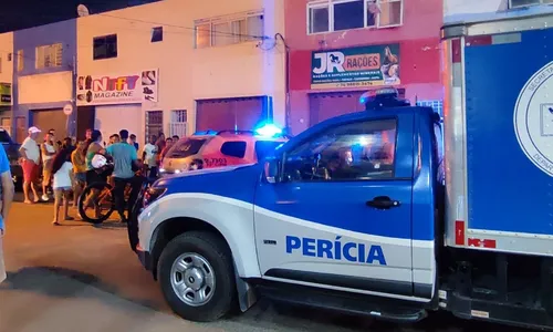 
				
					Pai e filho colombianos são assassinados em Juazeiro
				
				