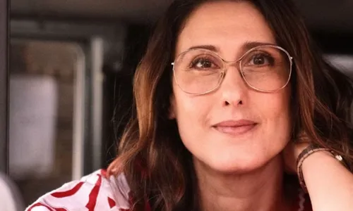 
				
					Paola Carosella explica saída do 'Masterchef Brasil': 'Nada de novo'
				
				